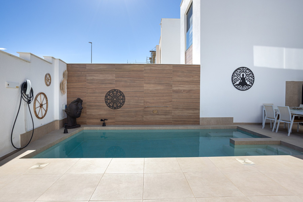 3 Bed Townhouse for sale in Benijofar Costa Blanca, Alicante, Spain