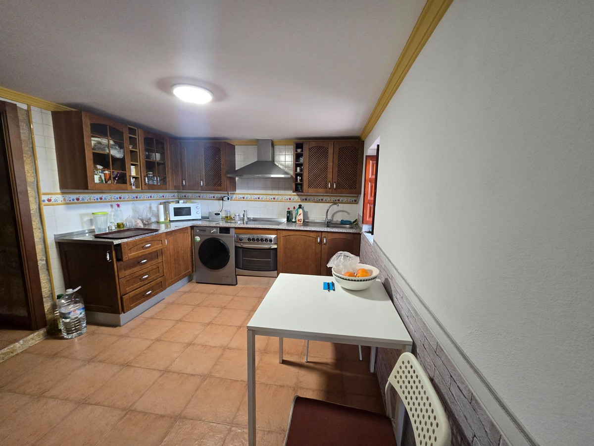 5 Bed Townhouse for sale in Cártama Costa Del Sol, Málaga, Spain