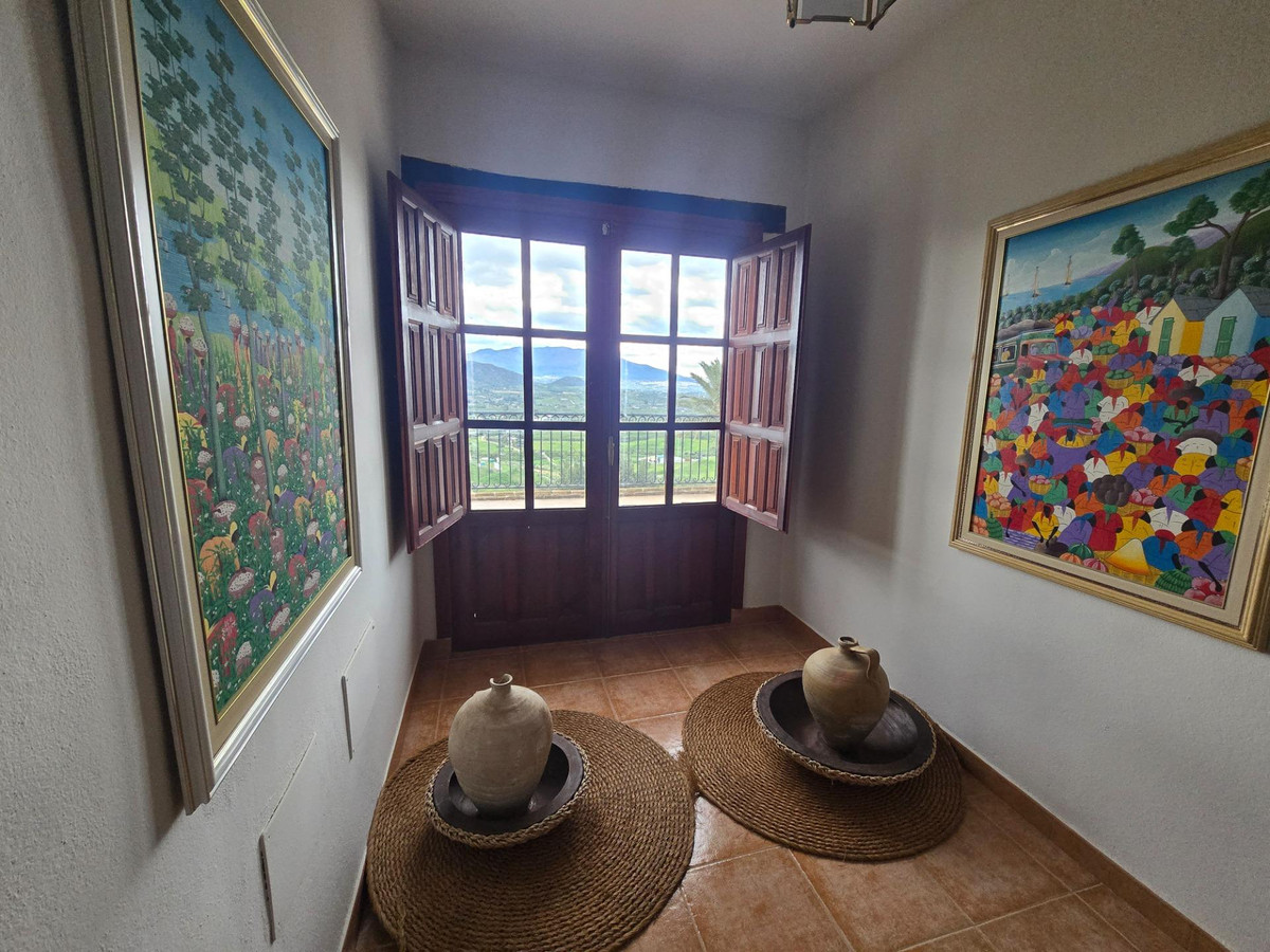 5 Bed Townhouse for sale in Cártama Costa Del Sol, Málaga, Spain