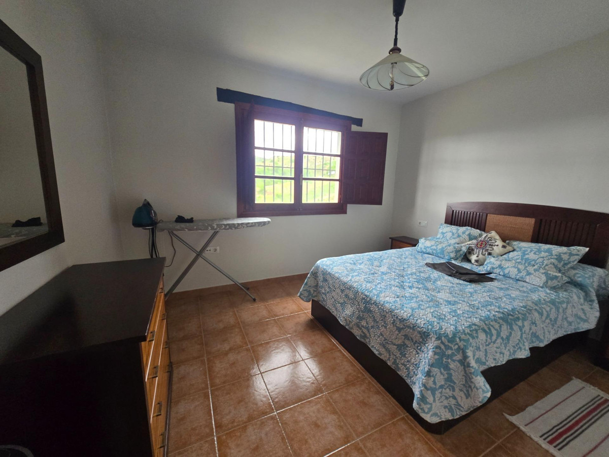 5 Bed Townhouse for sale in Cártama Costa Del Sol, Málaga, Spain