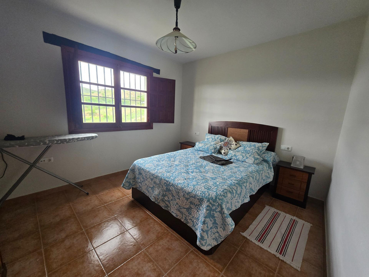5 Bed Townhouse for sale in Cártama Costa Del Sol, Málaga, Spain