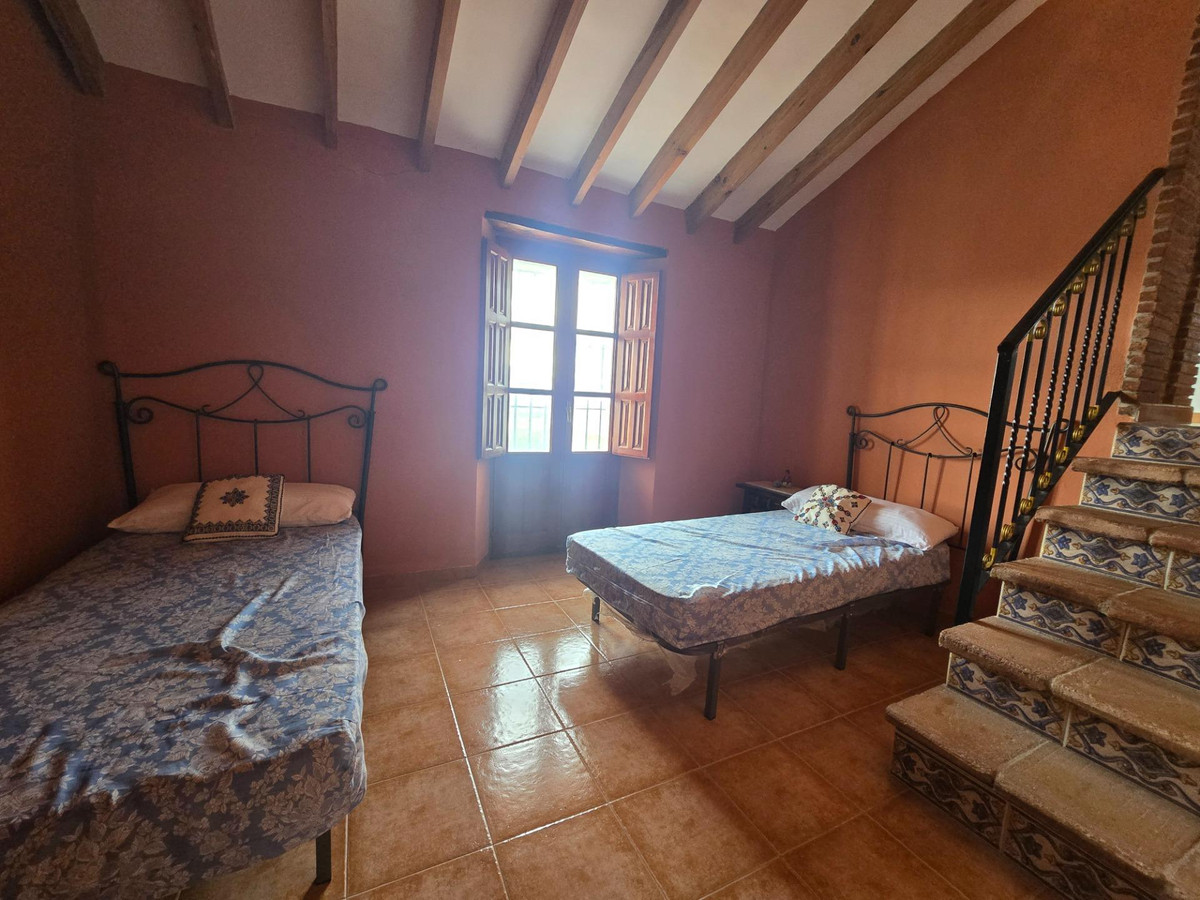 5 Bed Townhouse for sale in Cártama Costa Del Sol, Málaga, Spain