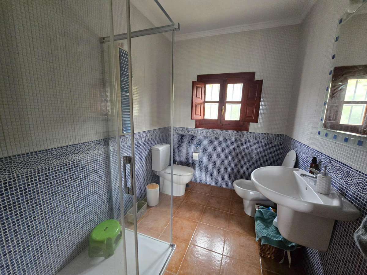 5 Bed Townhouse for sale in Cártama Costa Del Sol, Málaga, Spain