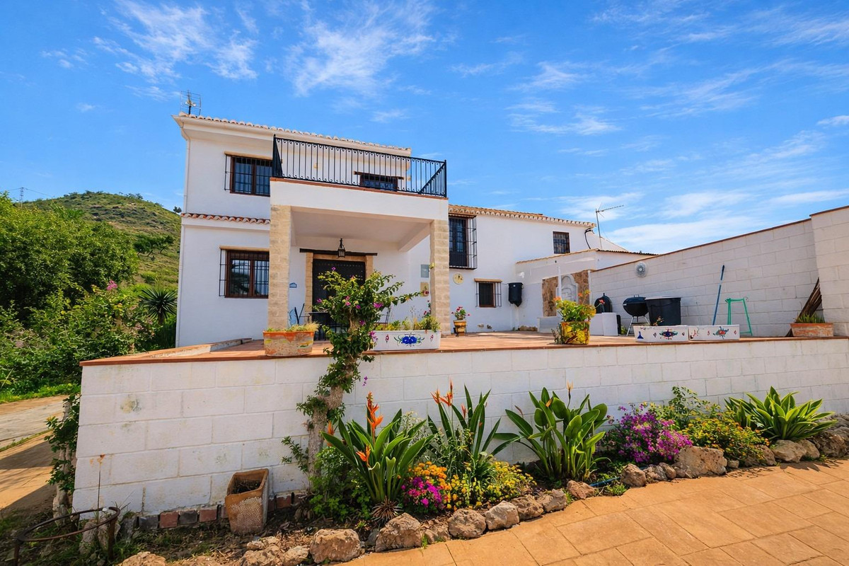 5 Bed Townhouse for sale in Cártama Costa Del Sol, Málaga, Spain