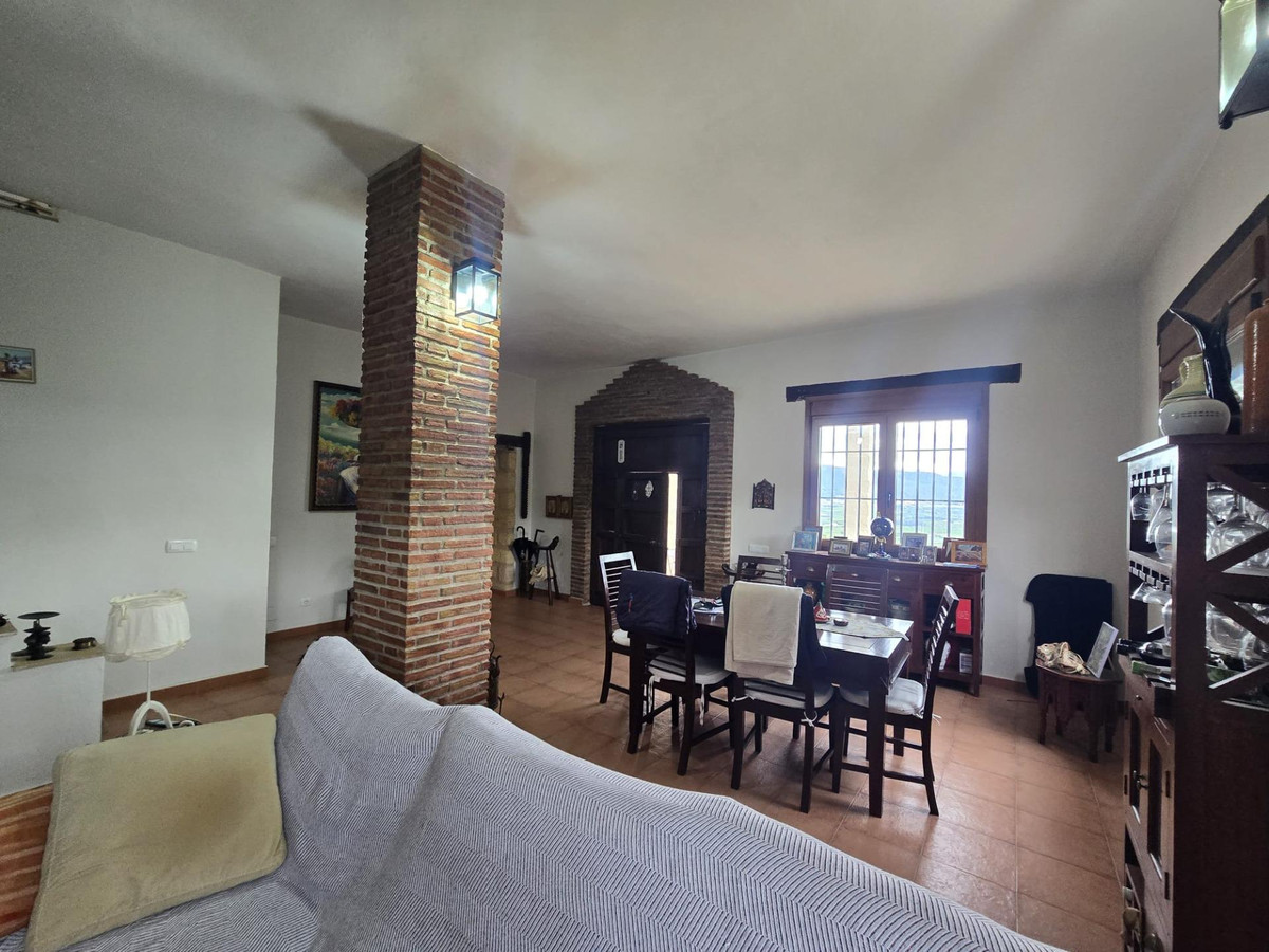 5 Bed Townhouse for sale in Cártama Costa Del Sol, Málaga, Spain