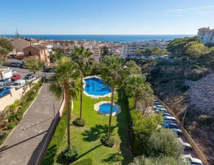 4 Bed Apartment for sale in Arroyo De La Miel Costa Del Sol, Málaga, Spain