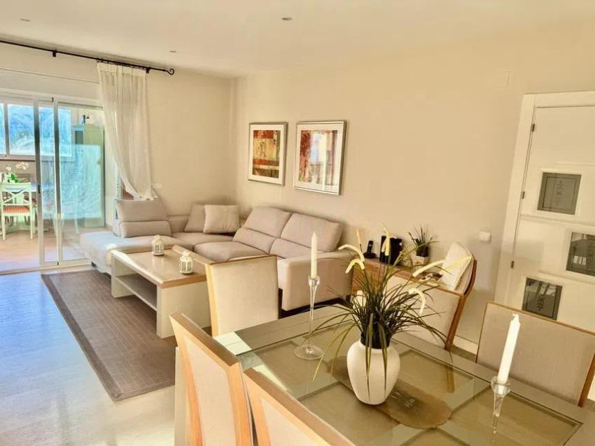 4 Bed Apartment for sale in Arroyo De La Miel Costa Del Sol, Málaga, Spain