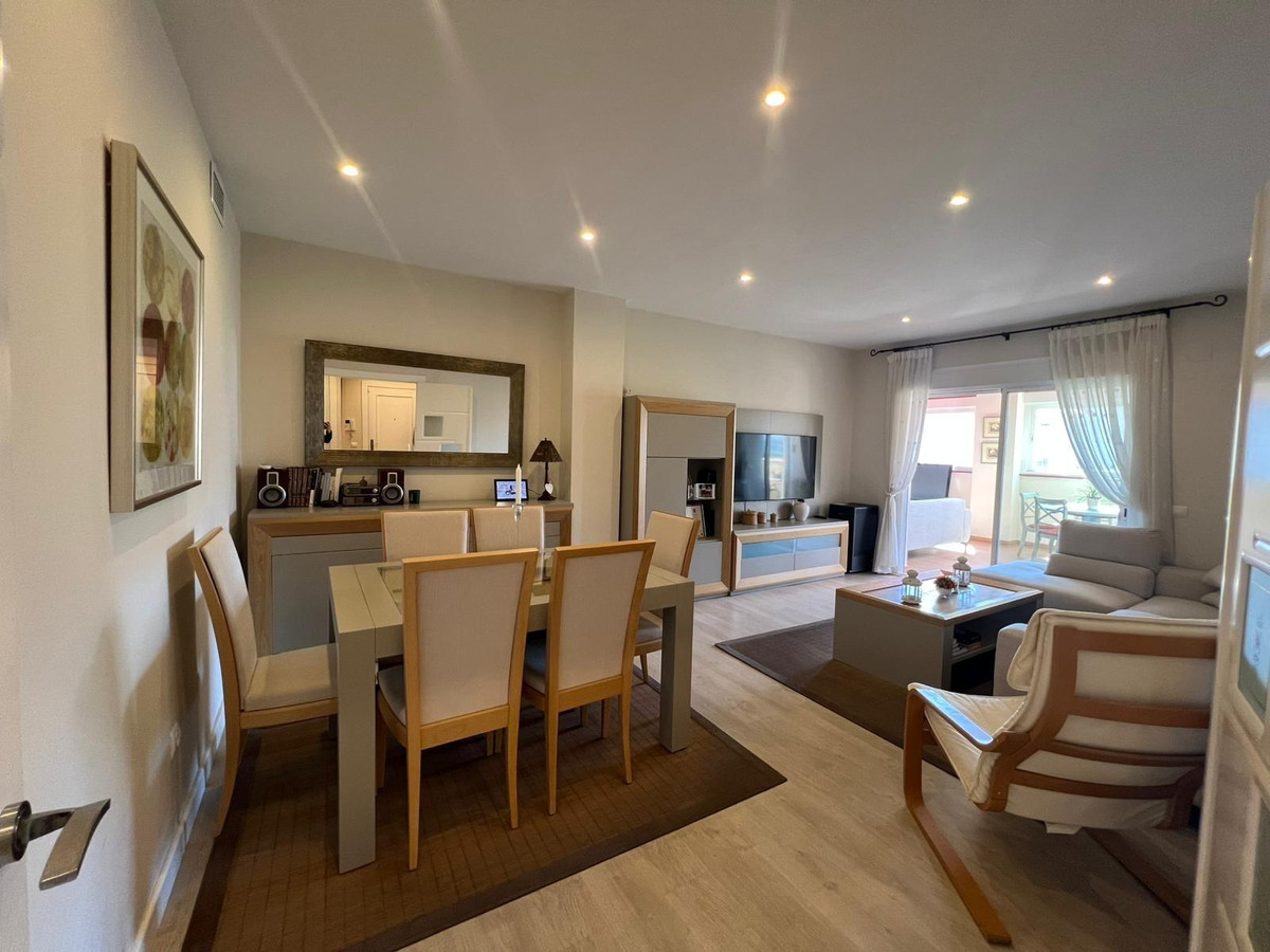4 Bed Apartment for sale in Arroyo De La Miel Costa Del Sol, Málaga, Spain