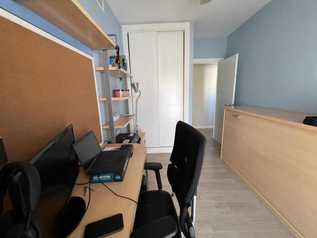 4 Bed Apartment for sale in Arroyo De La Miel Costa Del Sol, Málaga, Spain