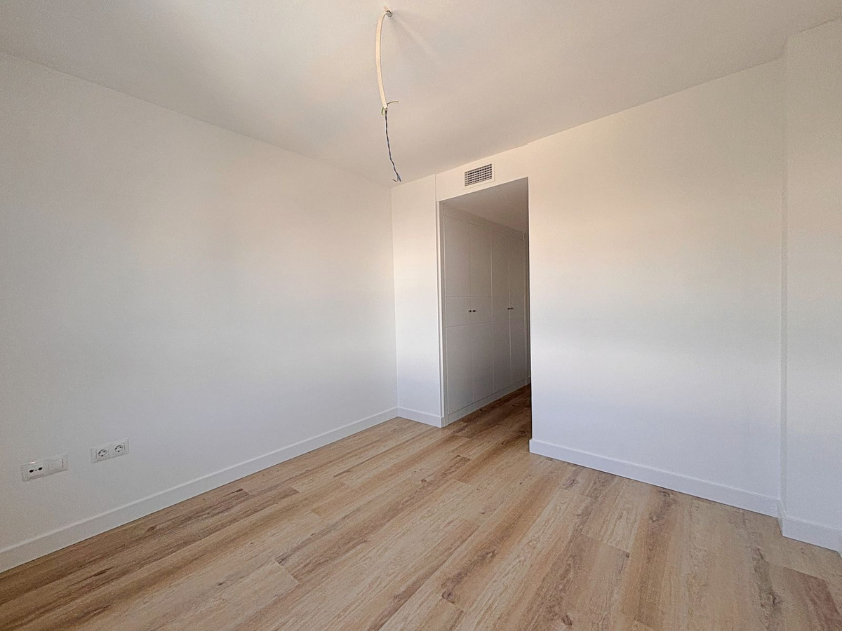 Se vende Apartamento Planta Media de 3 dormitorios en Costa Del Sol, Málaga, España