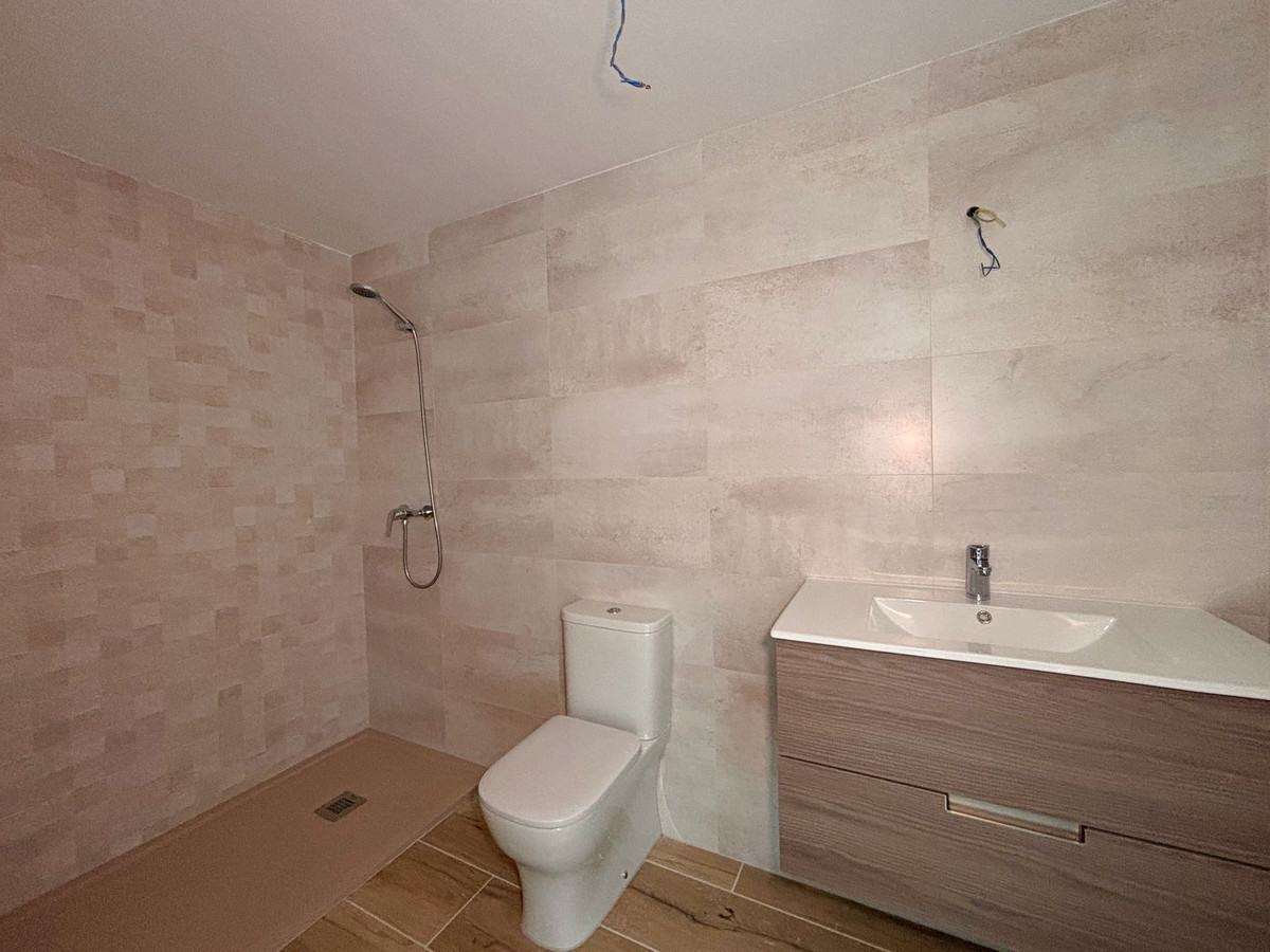 Se vende Apartamento Planta Media de 3 dormitorios en Costa Del Sol, Málaga, España