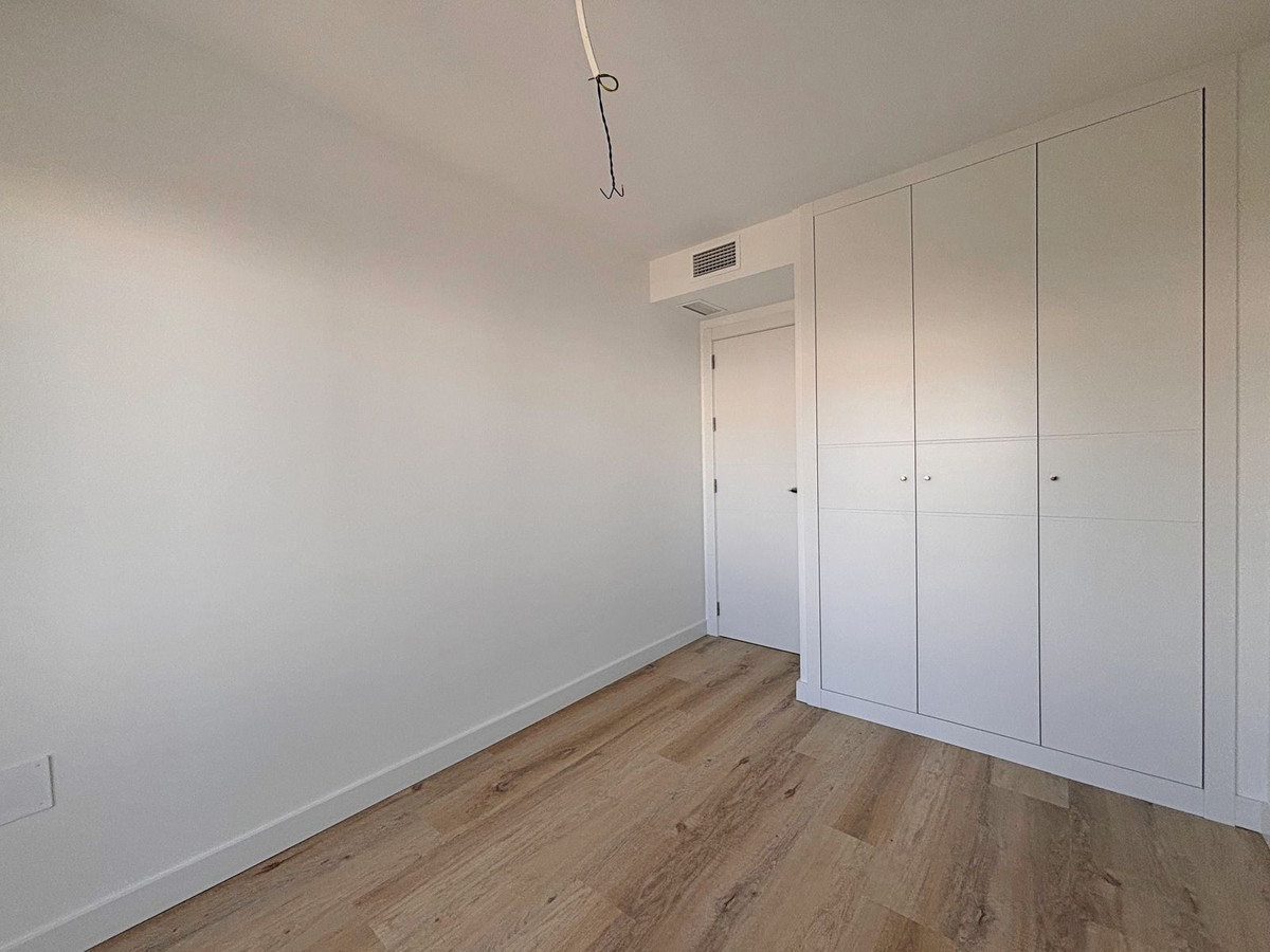 Se vende Apartamento Planta Media de 3 dormitorios en Costa Del Sol, Málaga, España
