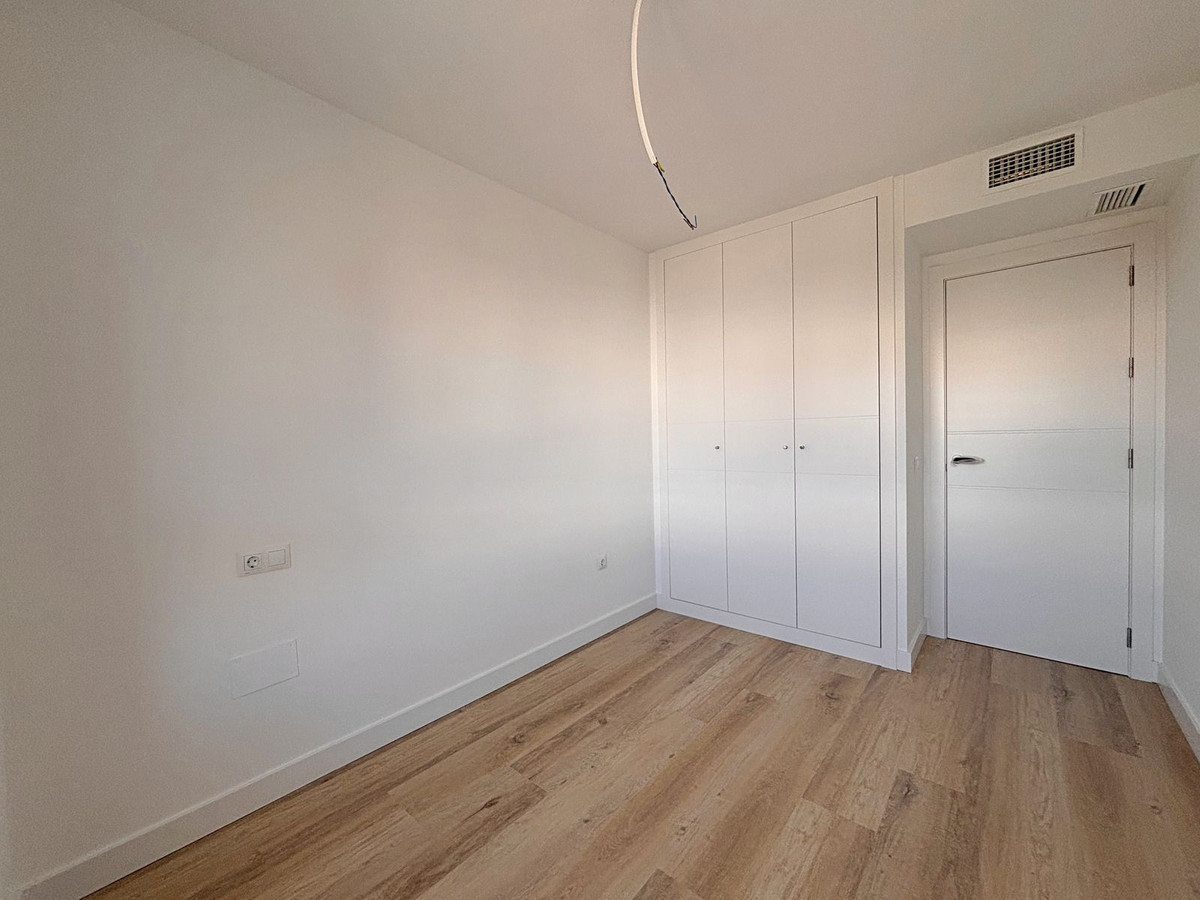 Se vende Apartamento Planta Media de 3 dormitorios en Costa Del Sol, Málaga, España