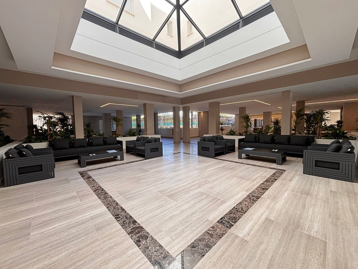 Se vende Apartamento Planta Media de 3 dormitorios en Costa Del Sol, Málaga, España