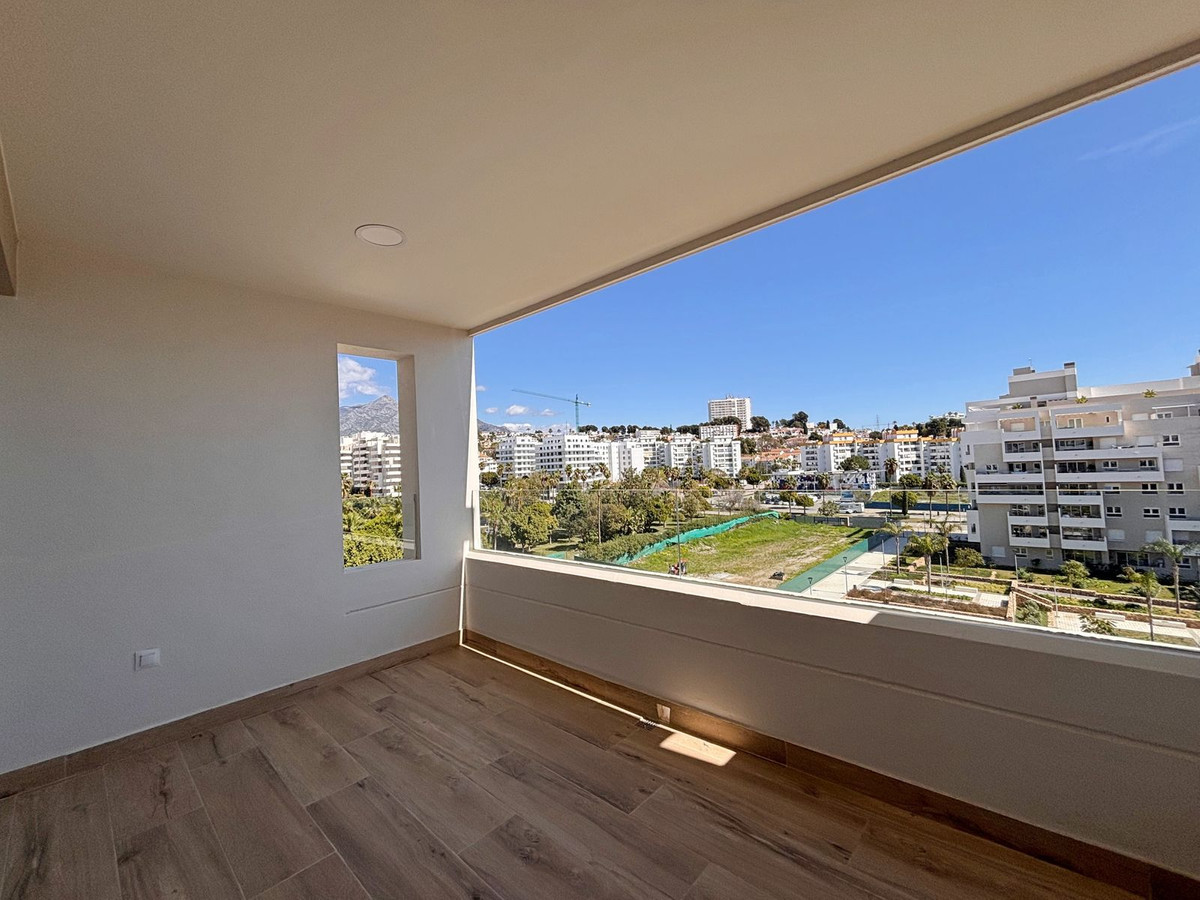 Se vende Apartamento Planta Media de 3 dormitorios en Costa Del Sol, Málaga, España