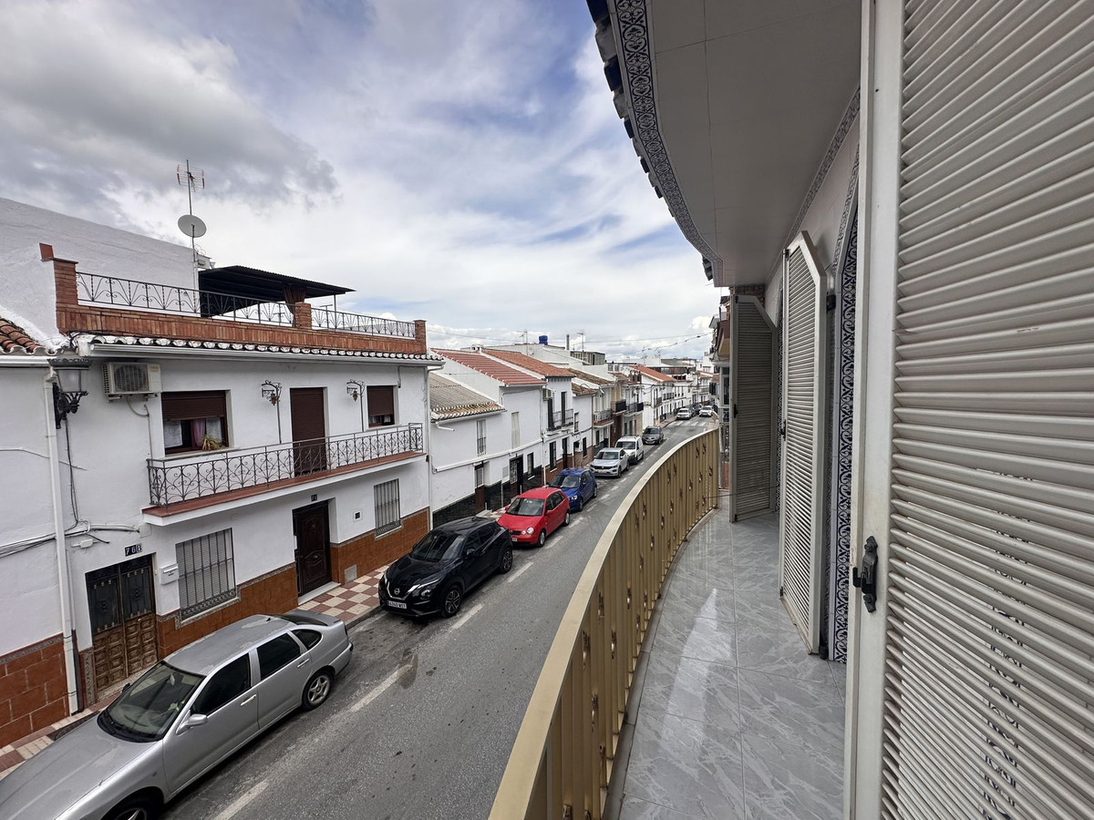 4 Bed Apartment for sale in Alhaurín El Grande Costa Del Sol, Málaga, Spain