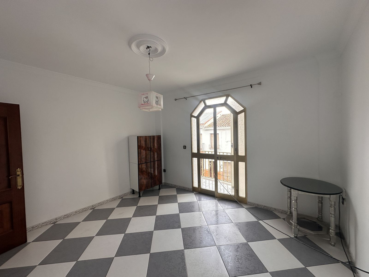 4 Bed Apartment for sale in Alhaurín El Grande Costa Del Sol, Málaga, Spain