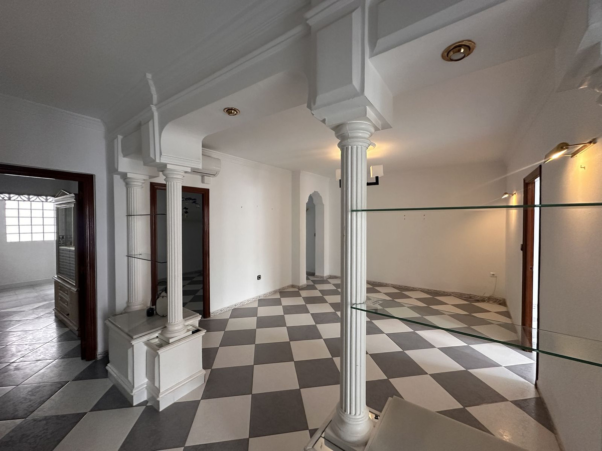 4 Bed Apartment for sale in Alhaurín El Grande Costa Del Sol, Málaga, Spain