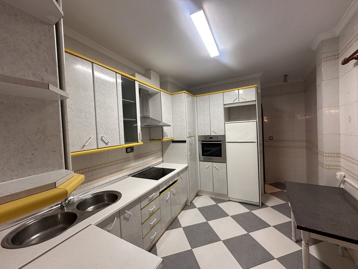 4 Bed Apartment for sale in Alhaurín El Grande Costa Del Sol, Málaga, Spain