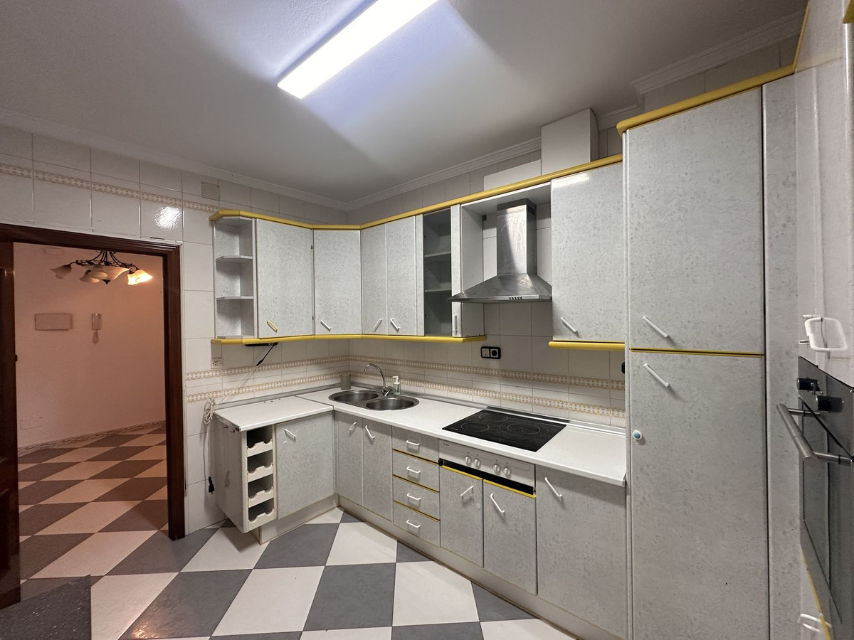 4 Bed Apartment for sale in Alhaurín El Grande Costa Del Sol, Málaga, Spain