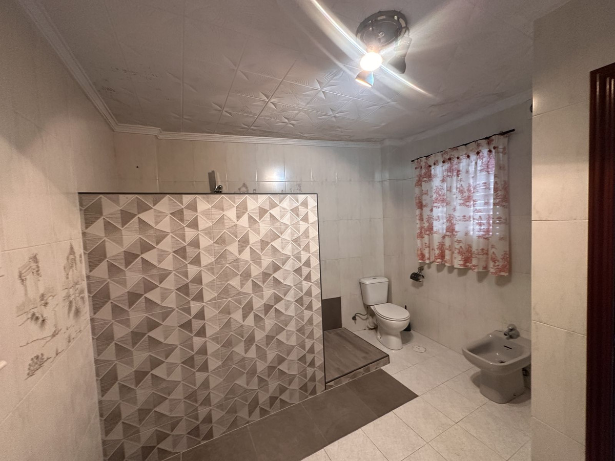 4 Bed Apartment for sale in Alhaurín El Grande Costa Del Sol, Málaga, Spain
