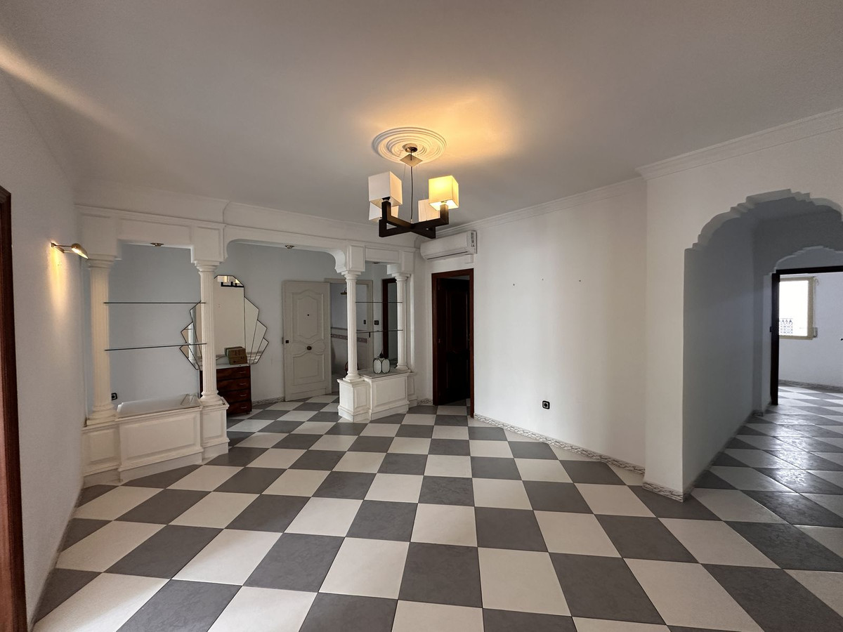4 Bed Apartment for sale in Alhaurín El Grande Costa Del Sol, Málaga, Spain