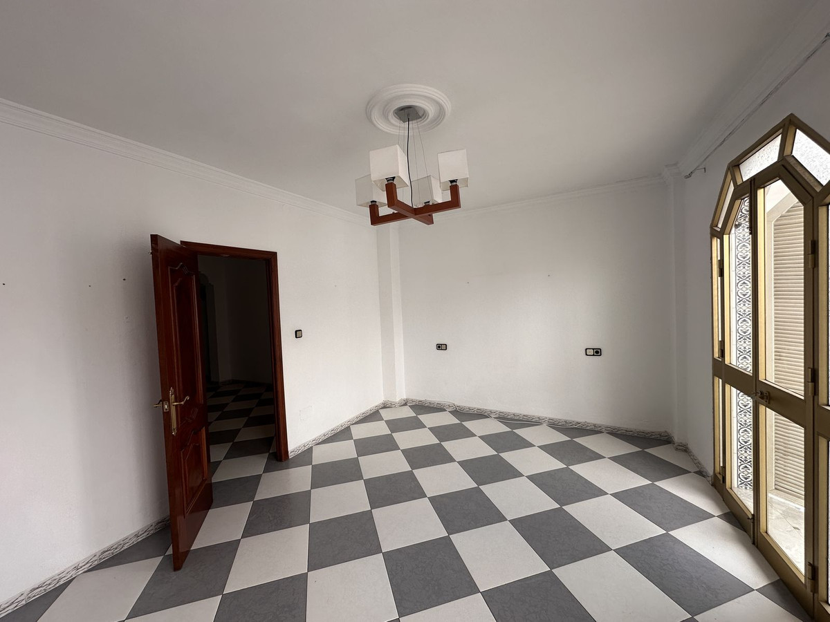 4 Bed Apartment for sale in Alhaurín El Grande Costa Del Sol, Málaga, Spain