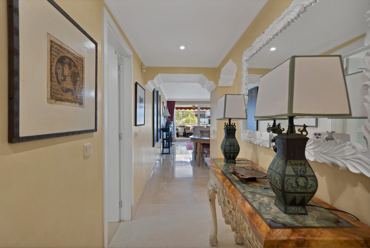 3 Bed Apartment for sale in The Golden Mile Costa Del Sol, Málaga, Spain