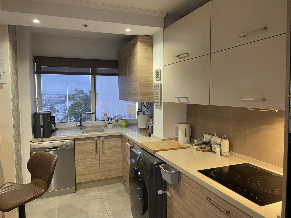 Se vende Apartamento Planta Media de 2 dormitorios en Costa Del Sol, Málaga, España