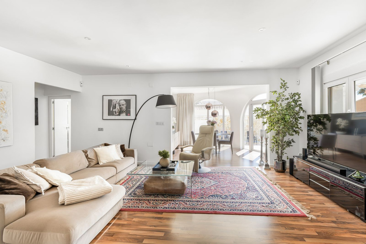 Se vende Villa - Chalet de 5 dormitorios en Costa Blanca, Alicante, España
