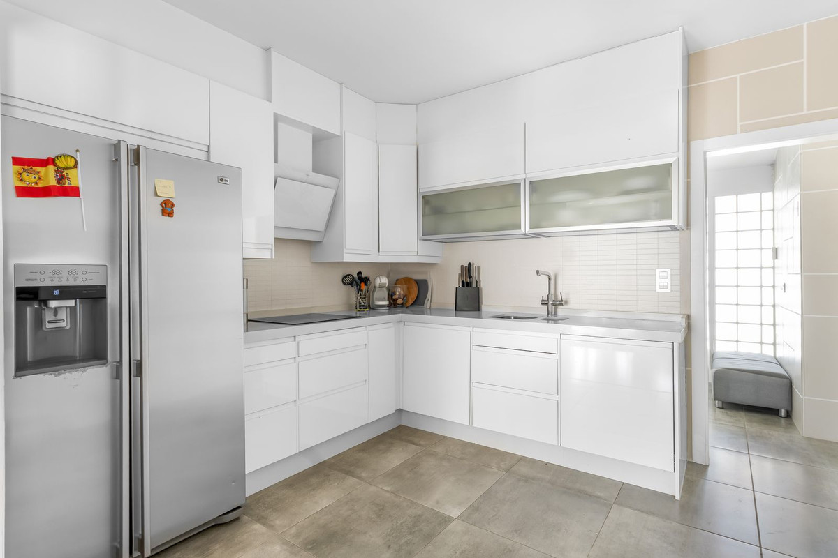 Se vende Villa - Chalet de 5 dormitorios en Costa Blanca, Alicante, España