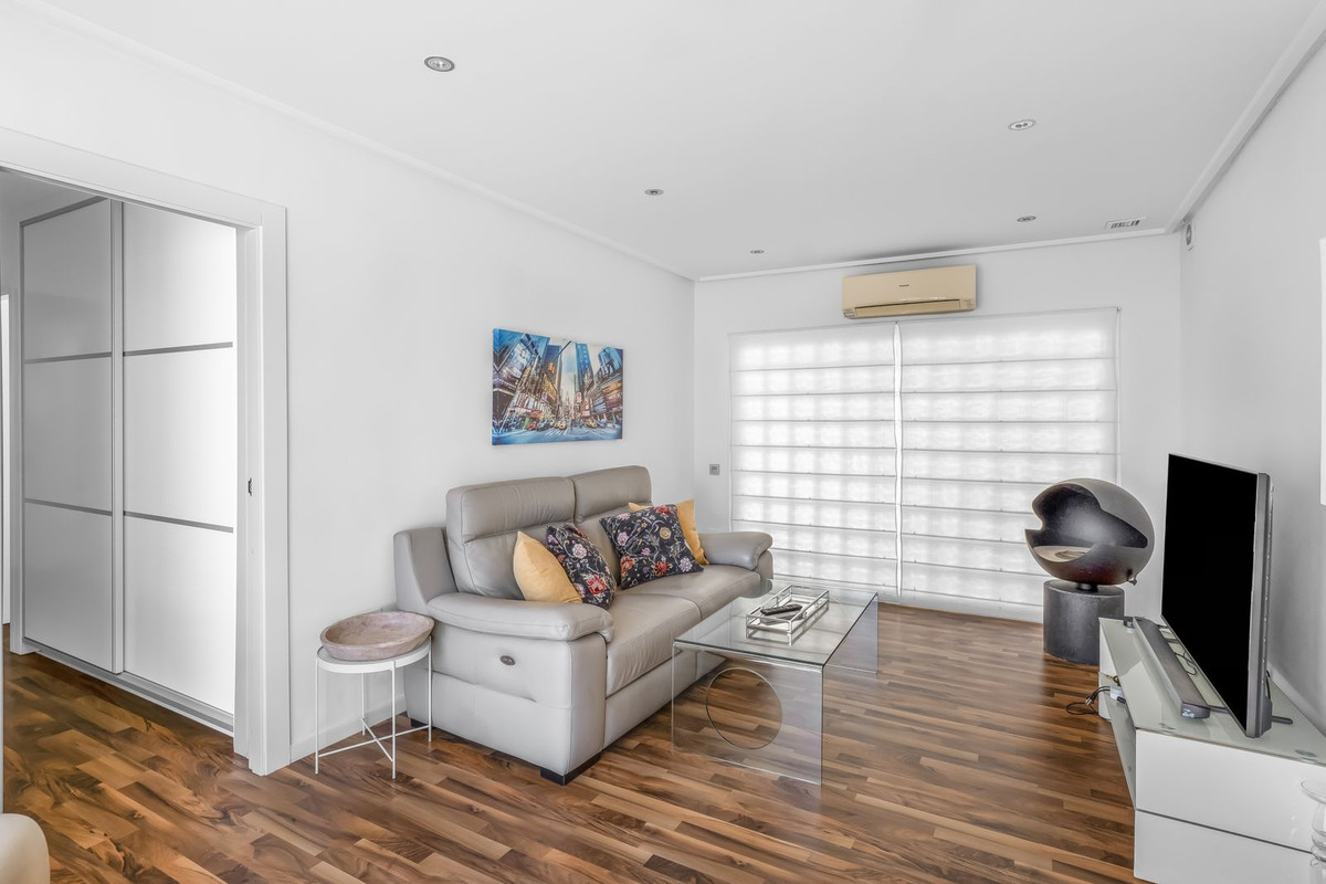 Se vende Villa - Chalet de 5 dormitorios en Costa Blanca, Alicante, España