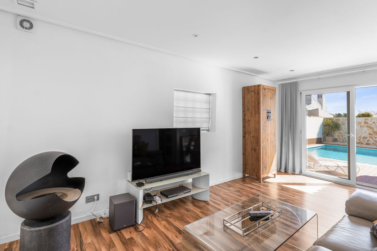 Se vende Villa - Chalet de 5 dormitorios en Costa Blanca, Alicante, España