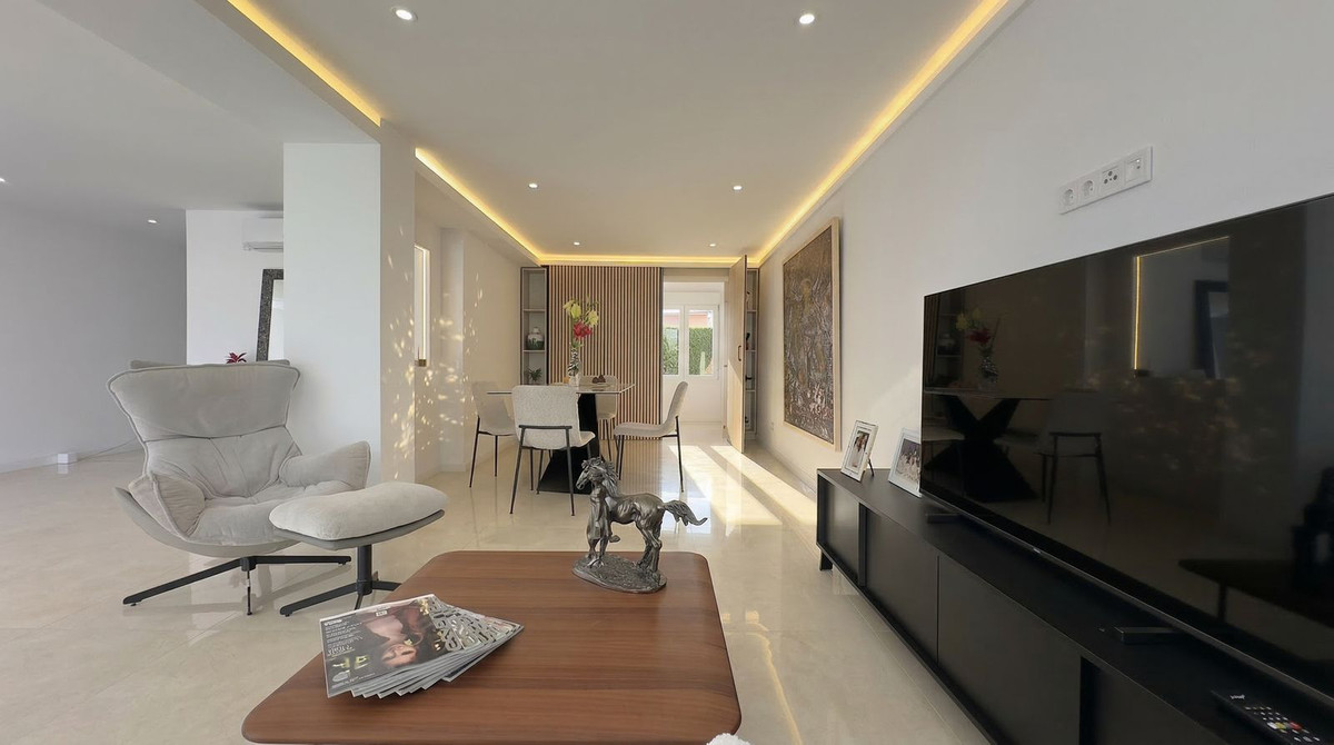 3 Bed Townhouse for sale in Calahonda Costa Del Sol, Málaga, Spain