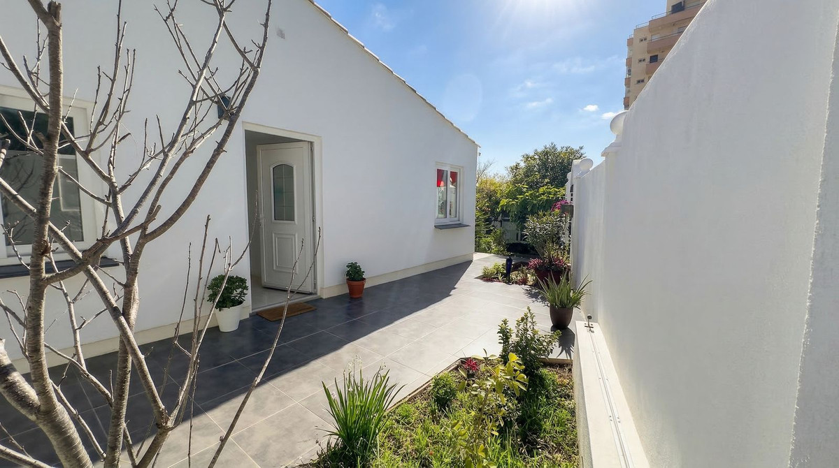 3 Bed Townhouse for sale in Calahonda Costa Del Sol, Málaga, Spain