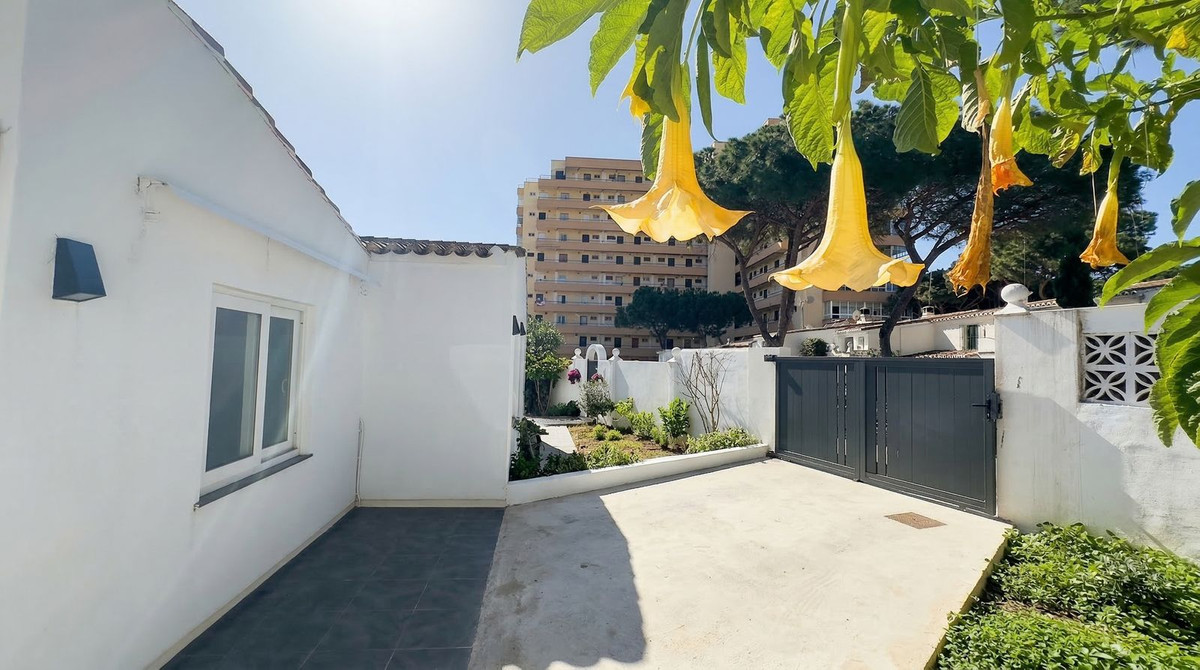 3 Bed Townhouse for sale in Calahonda Costa Del Sol, Málaga, Spain