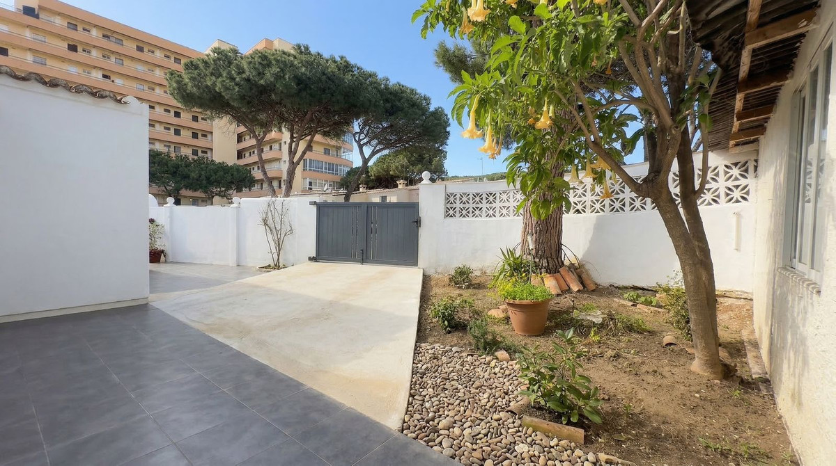 3 Bed Townhouse for sale in Calahonda Costa Del Sol, Málaga, Spain
