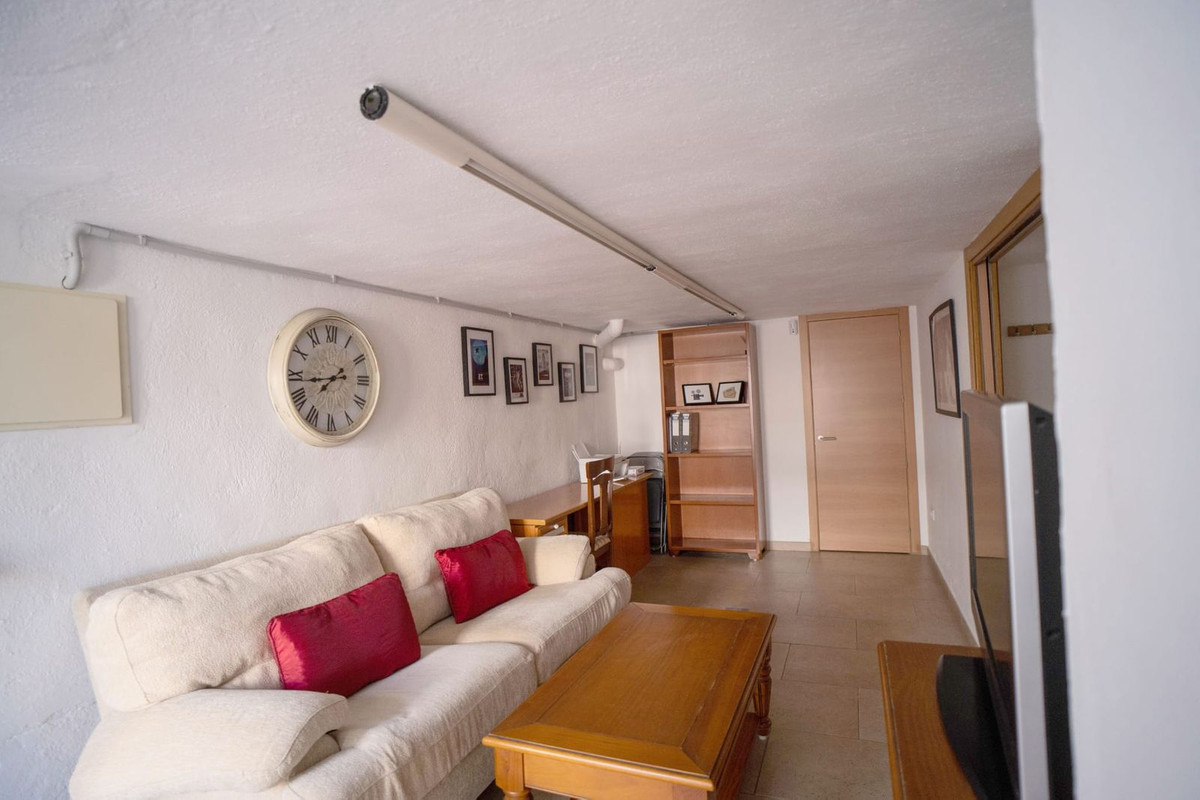 Se vende Pareada de 6 dormitorios en Costa Del Sol, Málaga, España