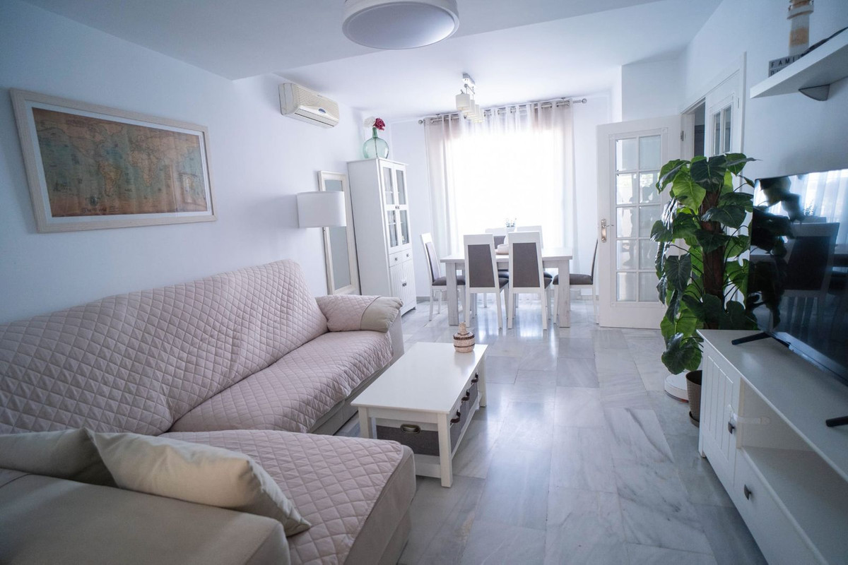 Se vende Pareada de 6 dormitorios en Costa Del Sol, Málaga, España