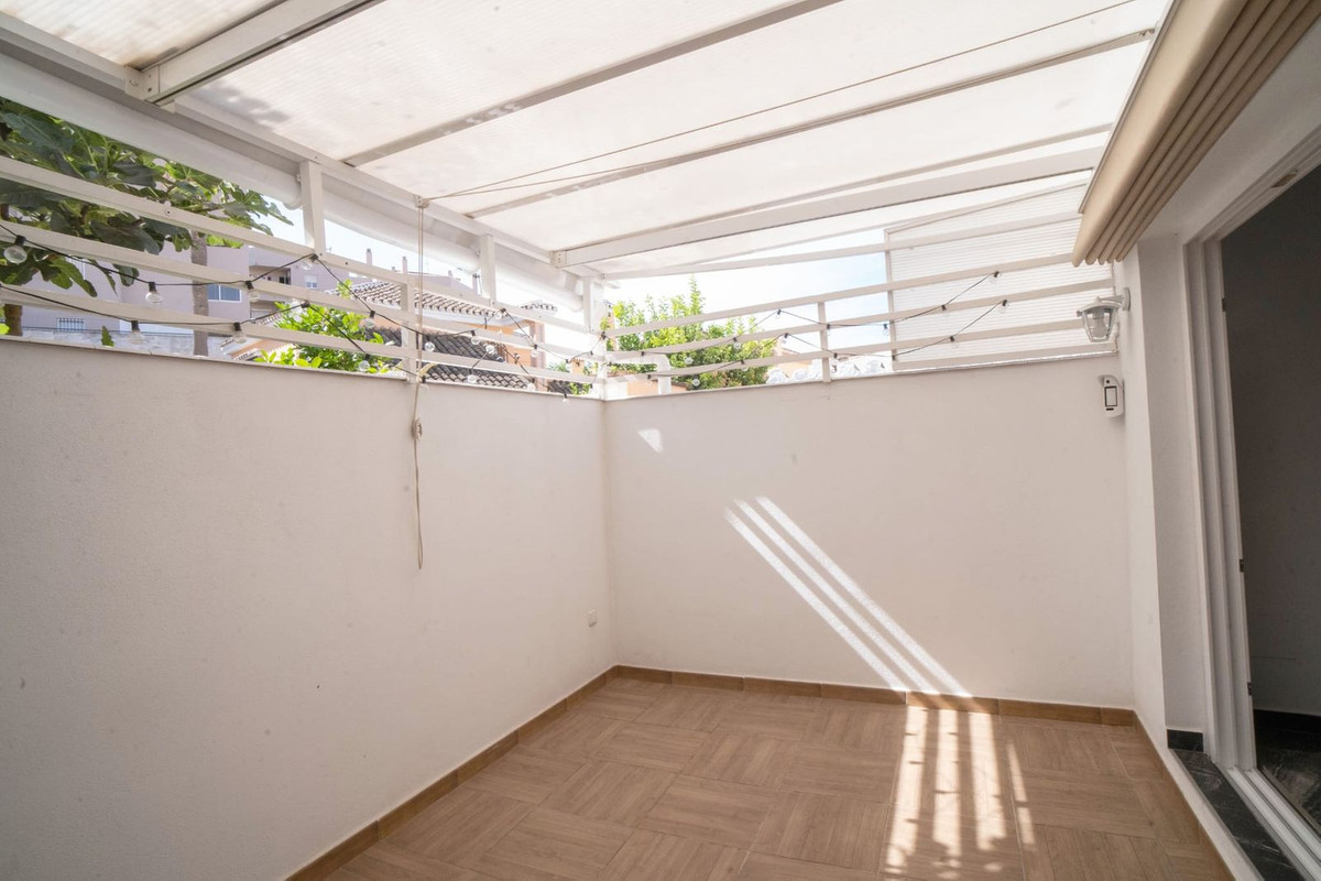 Se vende Pareada de 6 dormitorios en Costa Del Sol, Málaga, España