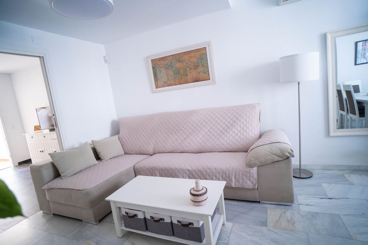 Se vende Pareada de 6 dormitorios en Costa Del Sol, Málaga, España