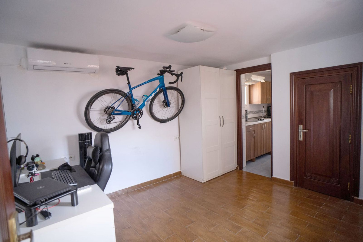 Se vende Pareada de 6 dormitorios en Costa Del Sol, Málaga, España