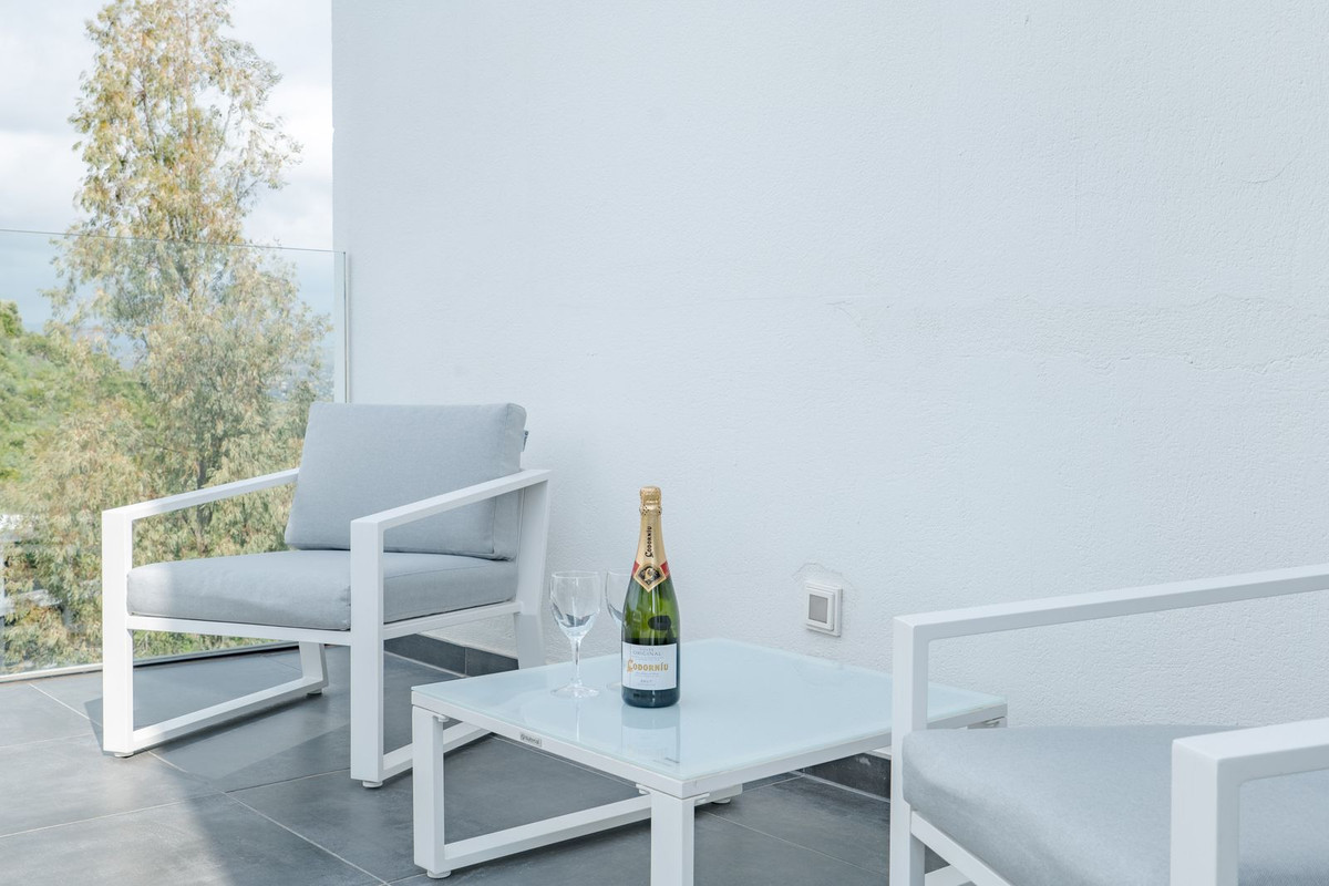 3 Bed Apartment for sale in Mijas Costa Del Sol, Málaga, Spain