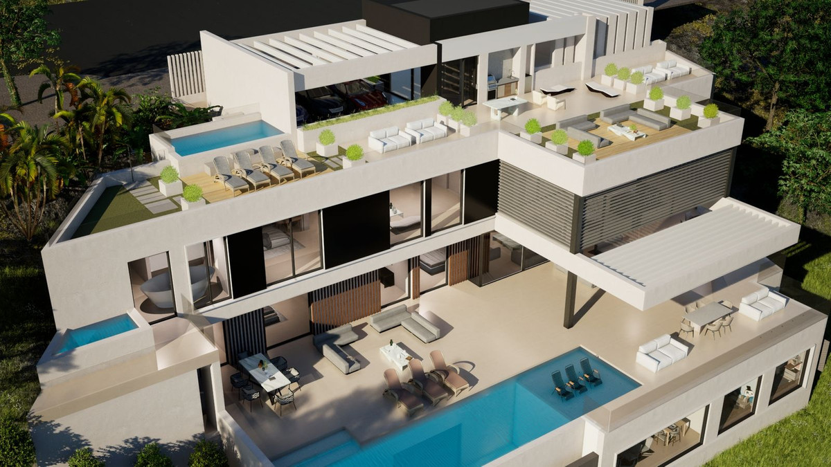 5 Bed Townhouse for sale in Los Monteros Costa Del Sol, Málaga, Spain