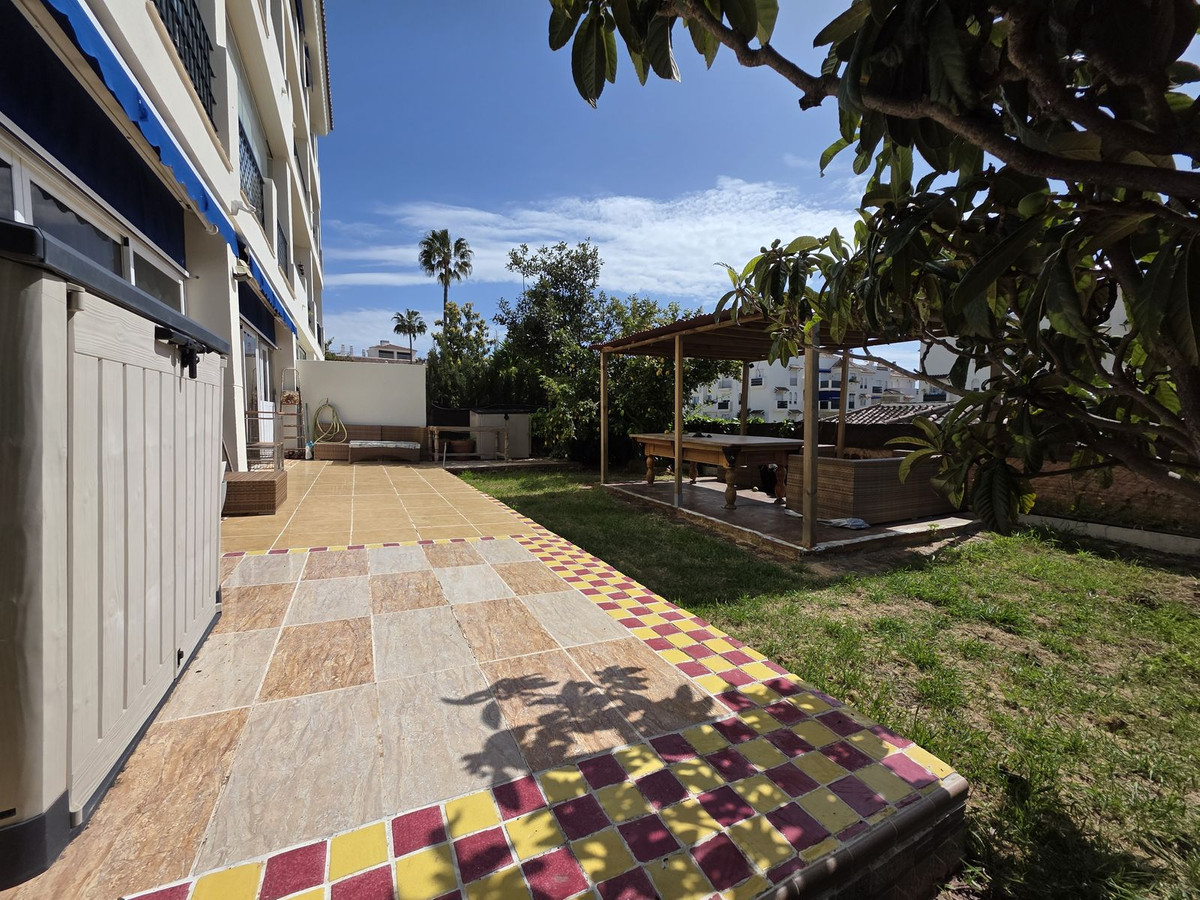 Se vende Apartamento Planta Baja de 3 dormitorios en Costa Del Sol, Málaga, España
