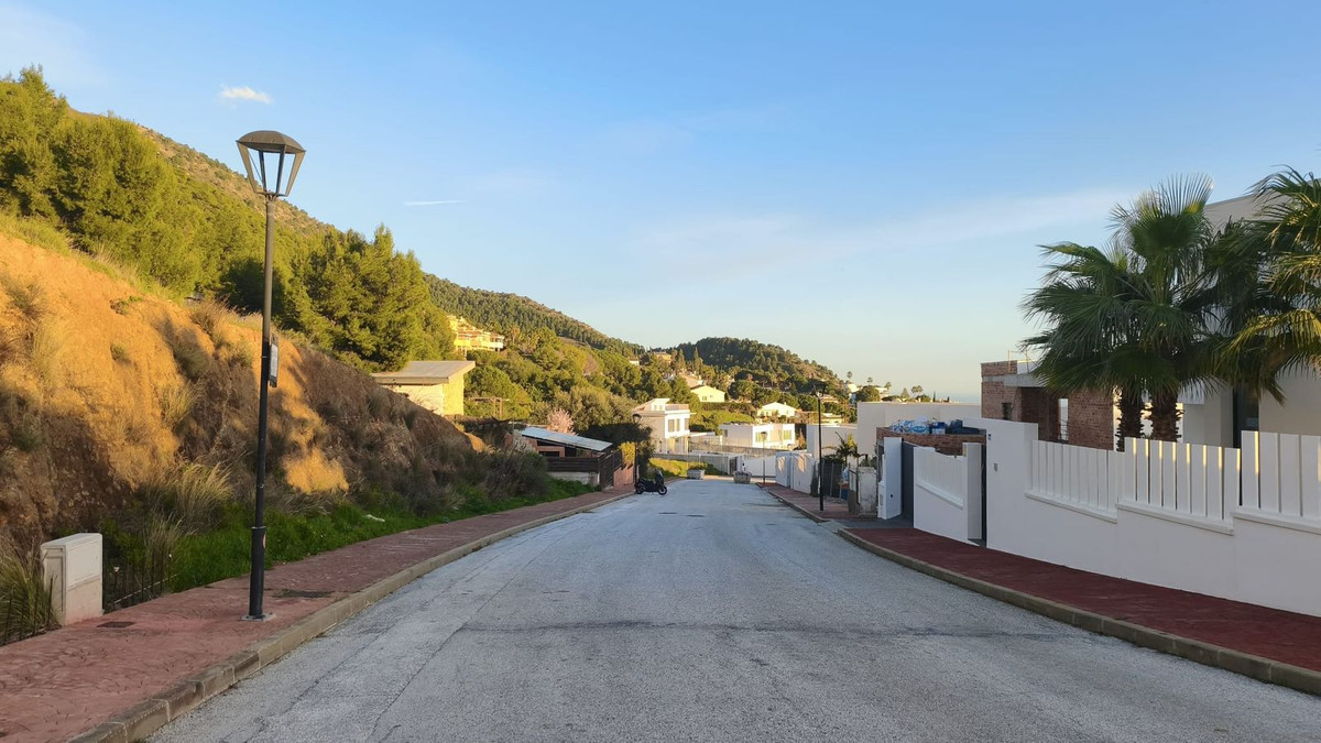 Se vende Terreno Urbano  en Costa Del Sol, Málaga, España