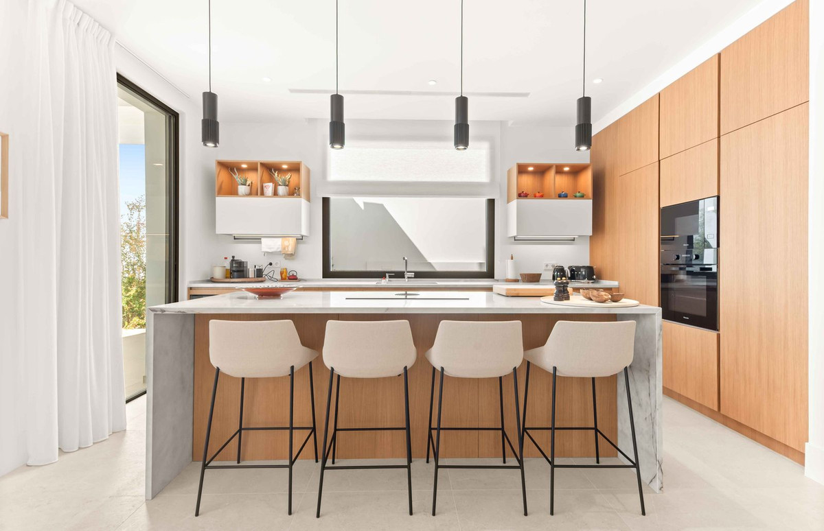 Se vende Villa - Chalet de 5 dormitorios en Costa Del Sol, Málaga, España