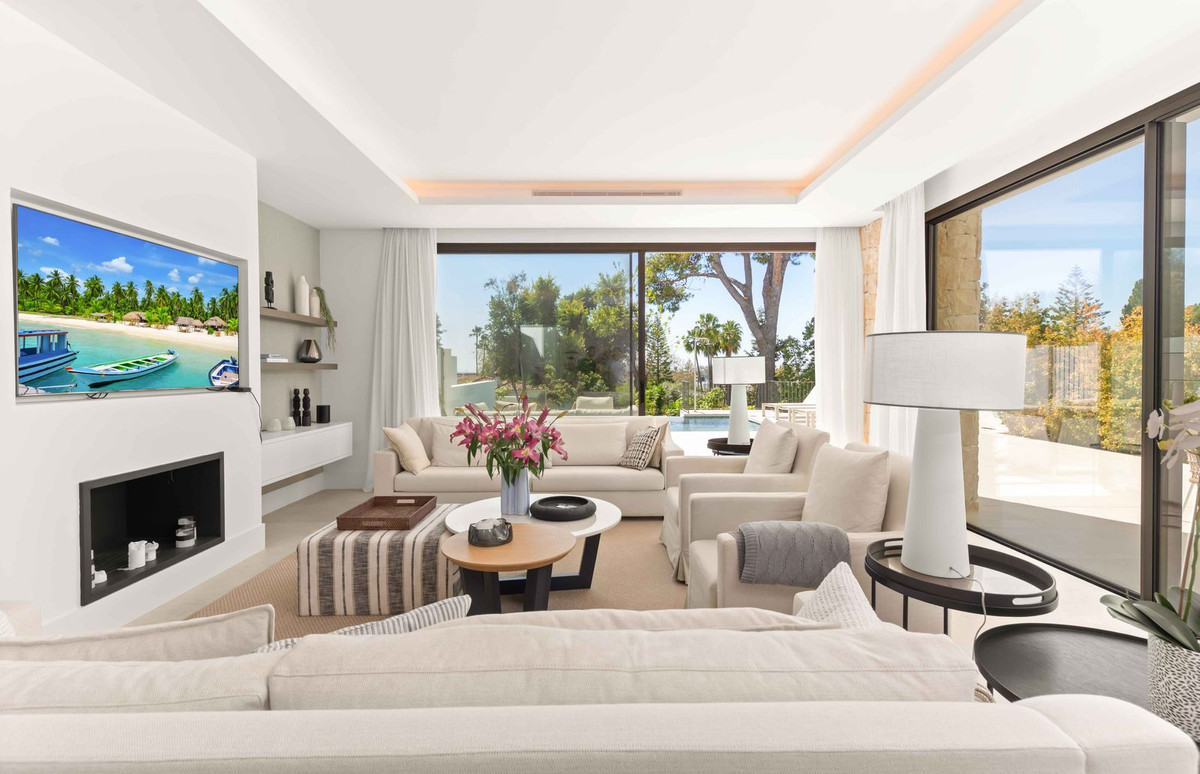 Se vende Villa - Chalet de 5 dormitorios en Costa Del Sol, Málaga, España