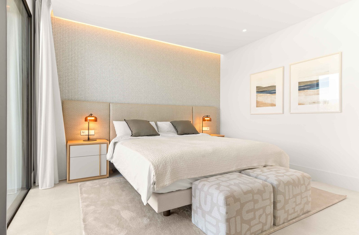 Se vende Villa - Chalet de 5 dormitorios en Costa Del Sol, Málaga, España
