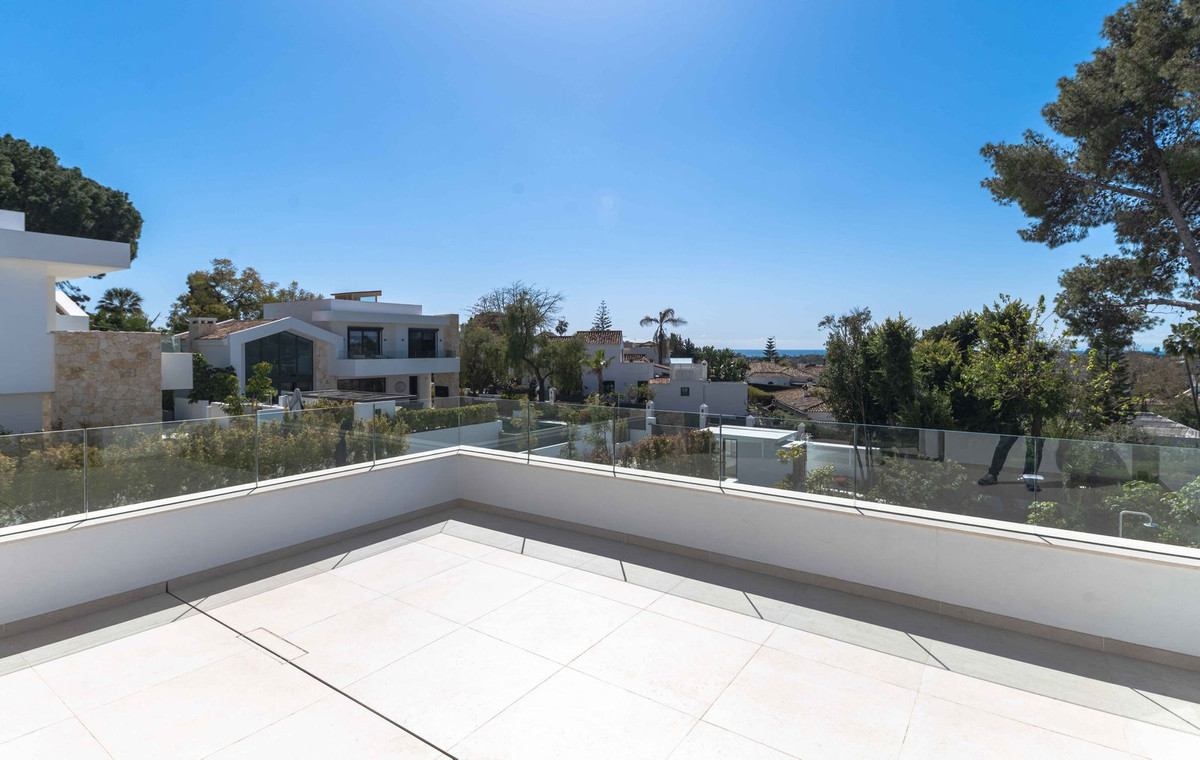 Se vende Villa - Chalet de 5 dormitorios en Costa Del Sol, Málaga, España